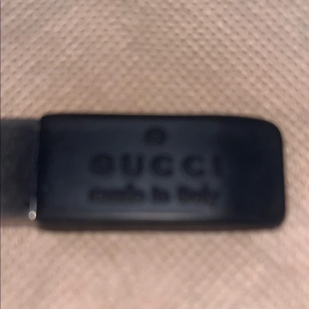 Gucci Black & Silver Key Holder Chain Unisex Simple Elegant Made in Italy Luxury